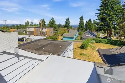 5627 Colby Avenue Everett WA 98203