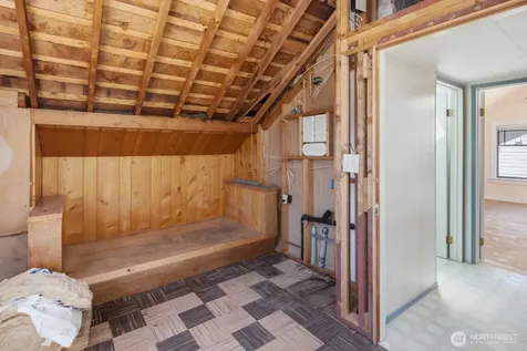 5627 Colby Avenue Everett WA 98203