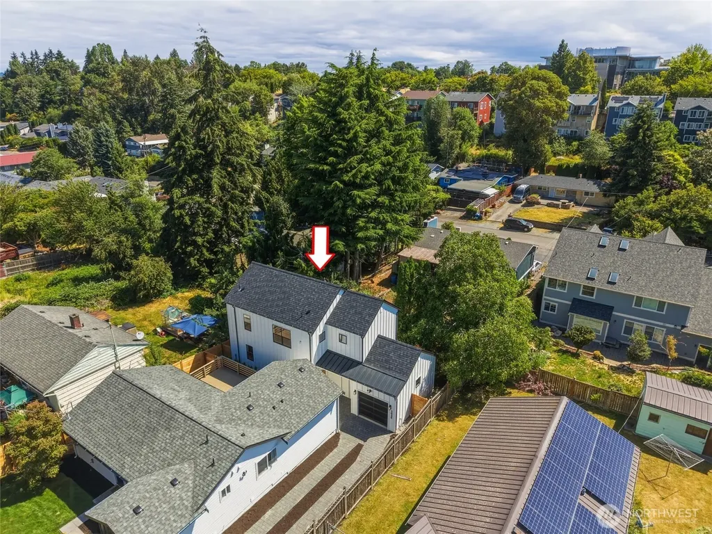 5948 18 Avenue SW Seattle WA 98106