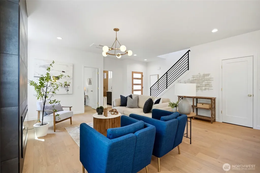 5948 18 Avenue SW Seattle WA 98106