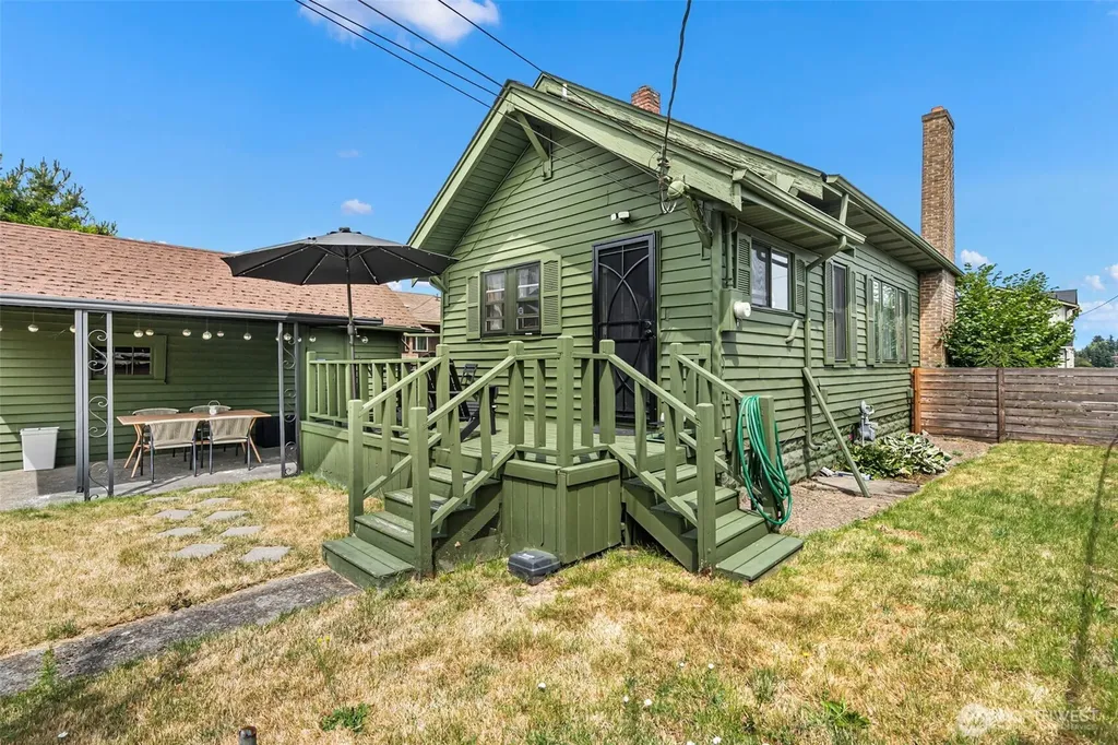 1146 S 34th Tacoma WA 98418