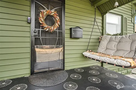 1146 S 34th Tacoma WA 98418