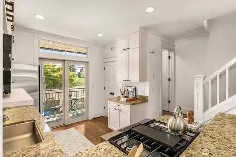 1917 8th Avenue W Seattle WA 98119
