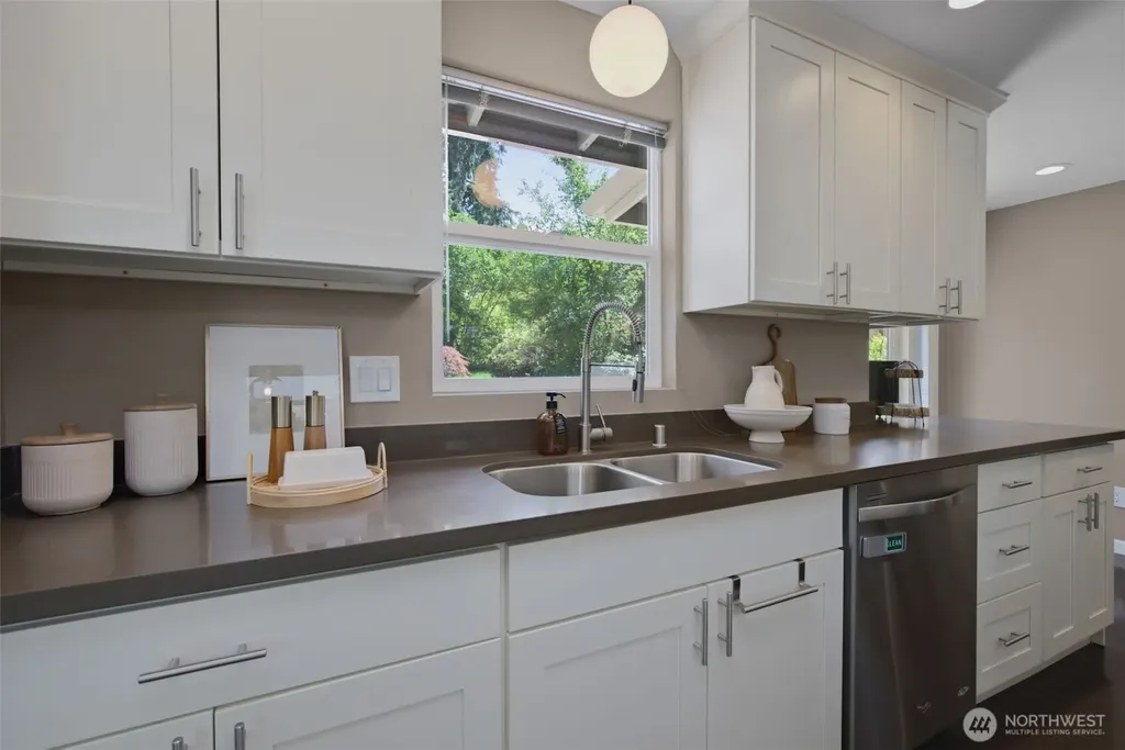 15611 SE 24th Street Bellevue WA 98008