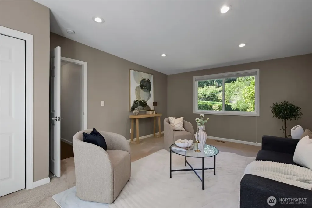 15611 SE 24th Street Bellevue WA 98008