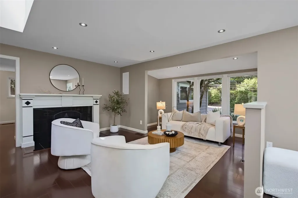 15611 SE 24th Street Bellevue WA 98008