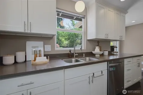 15611 SE 24th Street Bellevue WA 98008