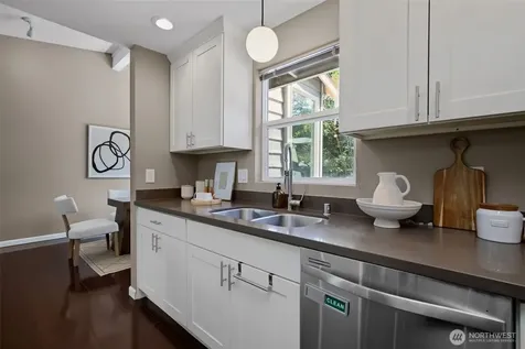 15611 SE 24th Street Bellevue WA 98008