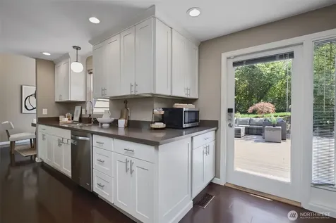 15611 SE 24th Street Bellevue WA 98008