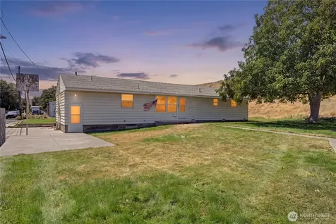 420 11th Street SW Ephrata WA 98823