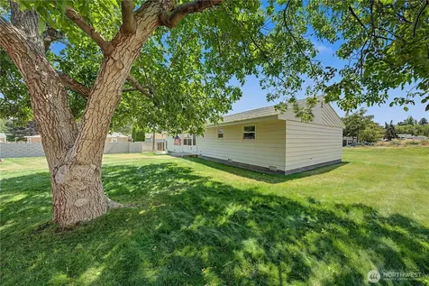 420 11th Street SW Ephrata WA 98823