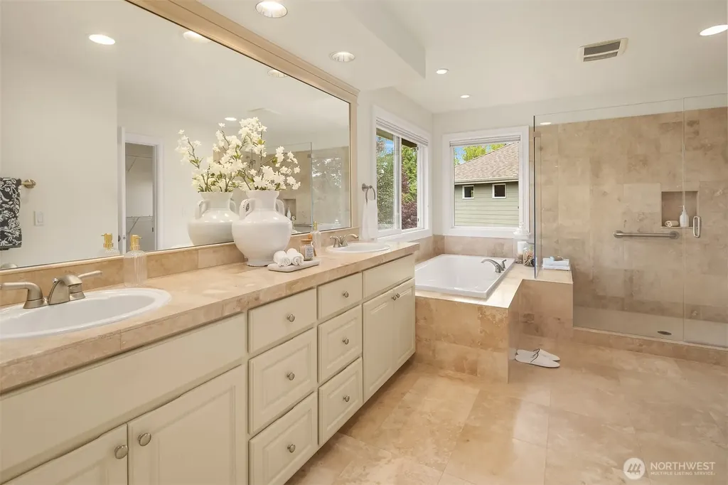 27542 SE 28th Court Sammamish WA 98075