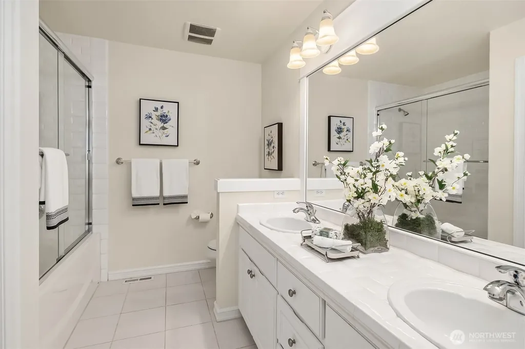 27542 SE 28th Court Sammamish WA 98075