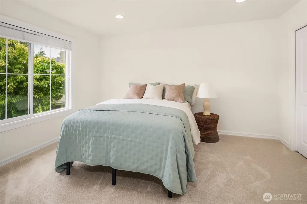 27542 SE 28th Court Sammamish WA 98075