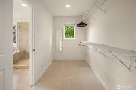 27542 SE 28th Court Sammamish WA 98075