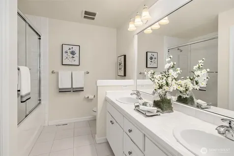 27542 SE 28th Court Sammamish WA 98075