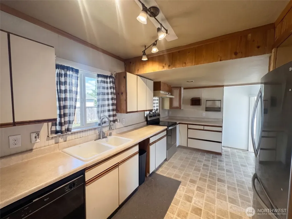 18026 31st Avenue NE Arlington WA 98223