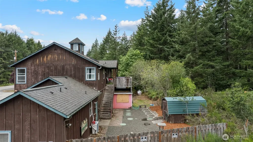 591 E Pickering Road Shelton WA 98584