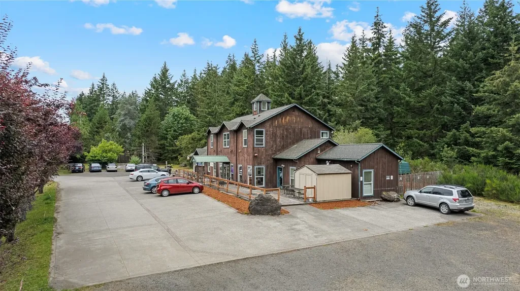 591 E Pickering Road Shelton WA 98584