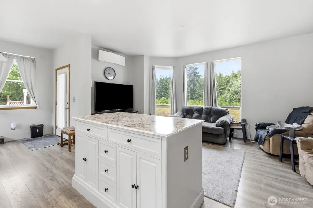 36 Daring Lane Aberdeen WA 98520