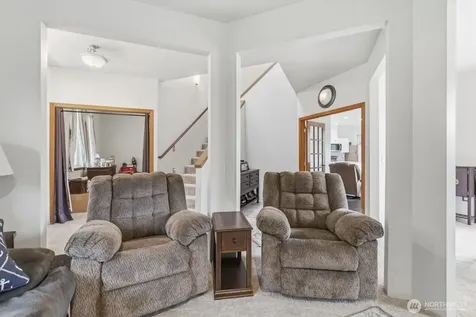 36 Daring Lane Aberdeen WA 98520
