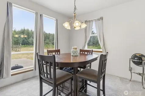 36 Daring Lane Aberdeen WA 98520