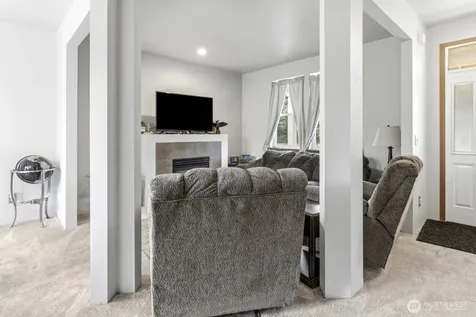 36 Daring Lane Aberdeen WA 98520