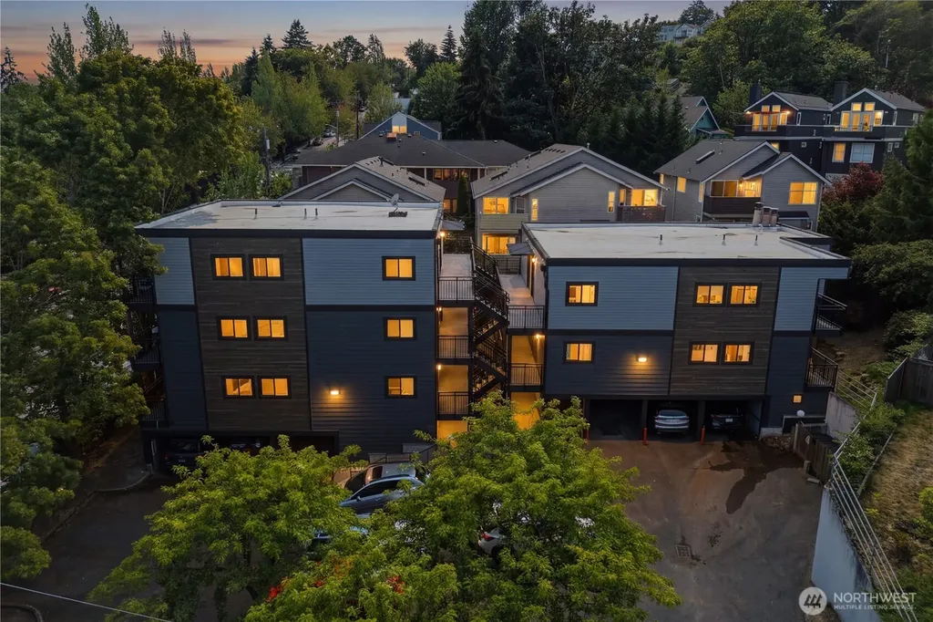 2626 E Madison Street Seattle WA 98112
