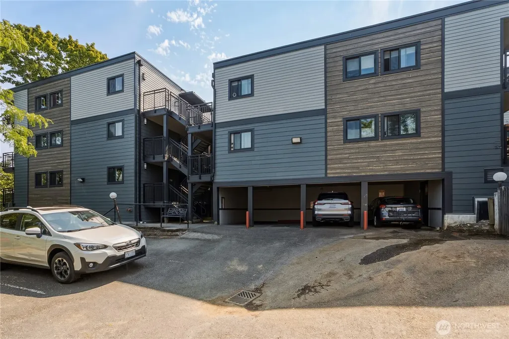 2626 E Madison Street Seattle WA 98112