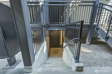 2626 E Madison Street Seattle WA 98112