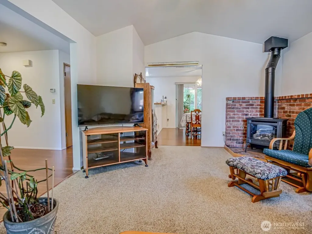 1608 Puget Drive Everett WA 98203