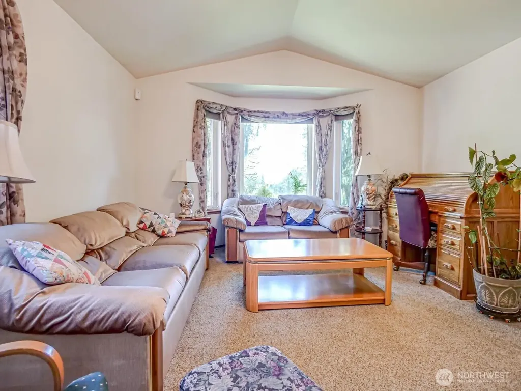 1608 Puget Drive Everett WA 98203