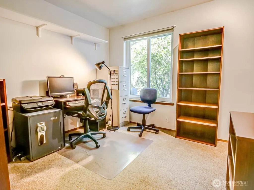 1608 Puget Drive Everett WA 98203