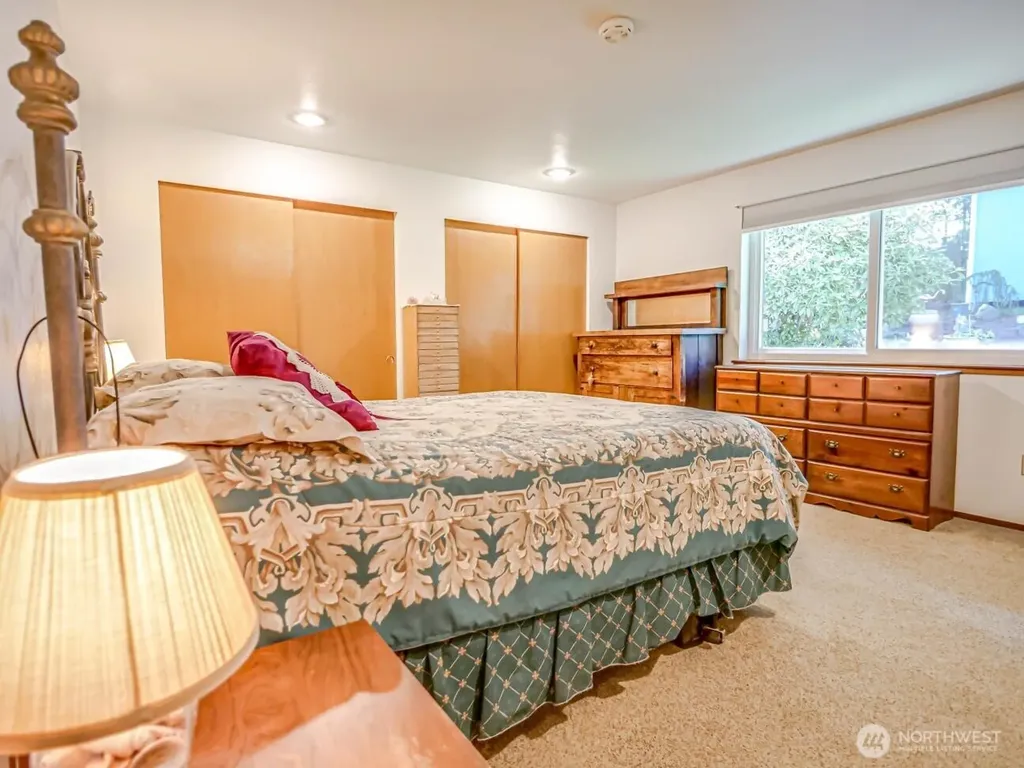 1608 Puget Drive Everett WA 98203