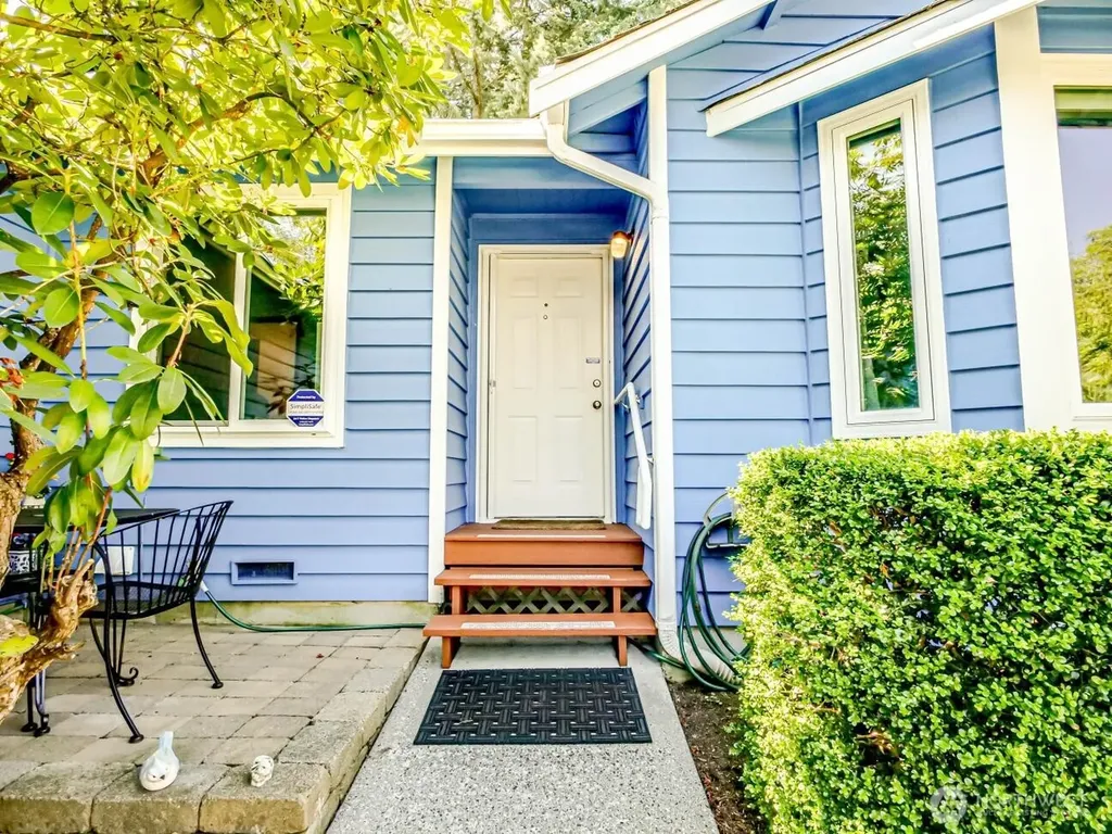 1608 Puget Drive Everett WA 98203