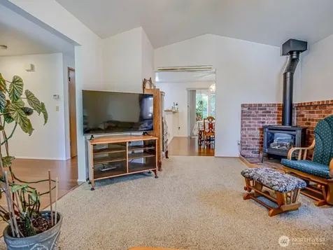 1608 Puget Drive Everett WA 98203