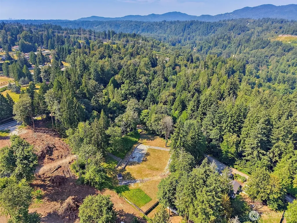 2 196th Avenue SE Renton WA 98058