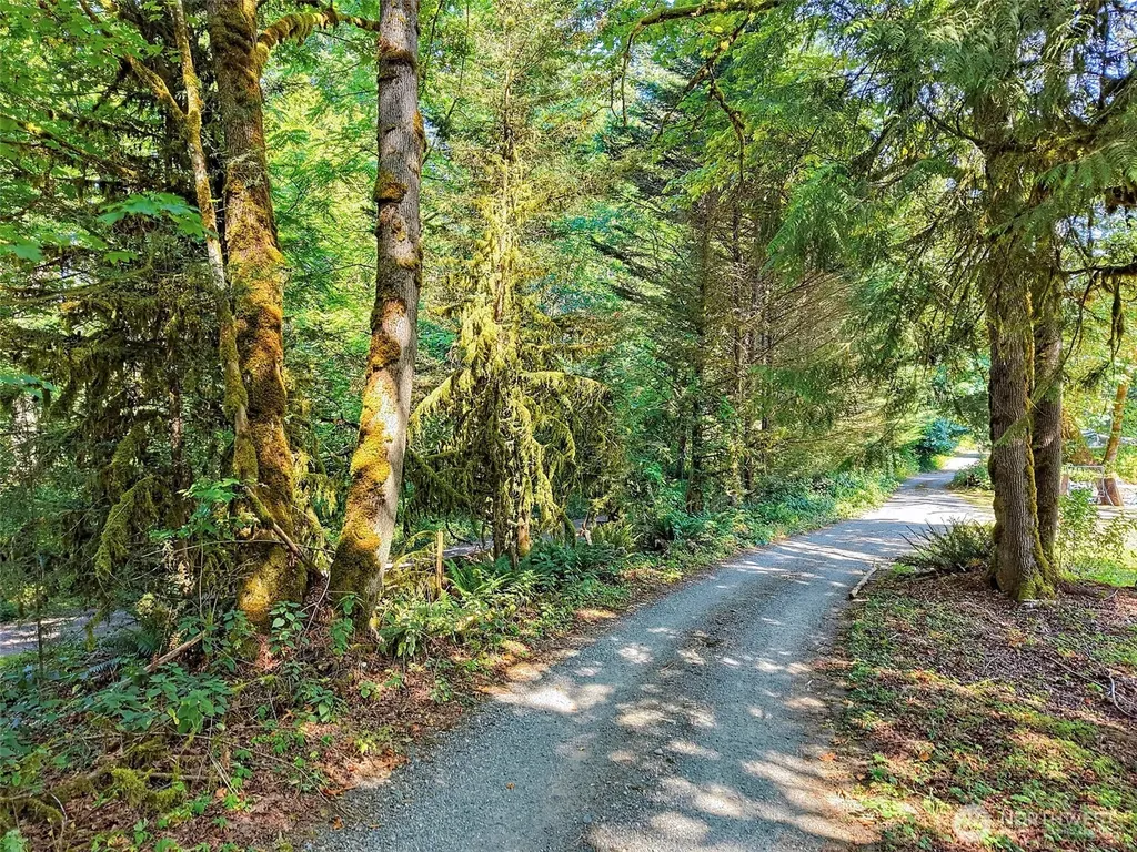 2 196th Avenue SE Renton WA 98058