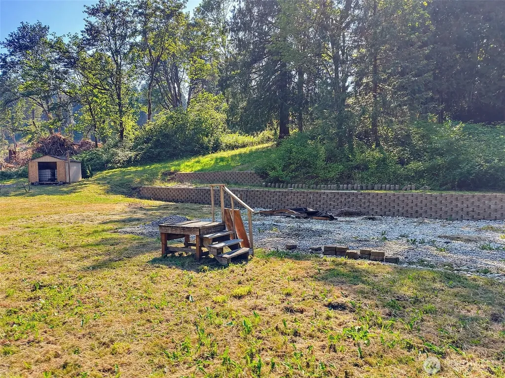 2 196th Avenue SE Renton WA 98058