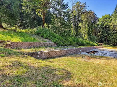 2 196th Avenue SE Renton WA 98058