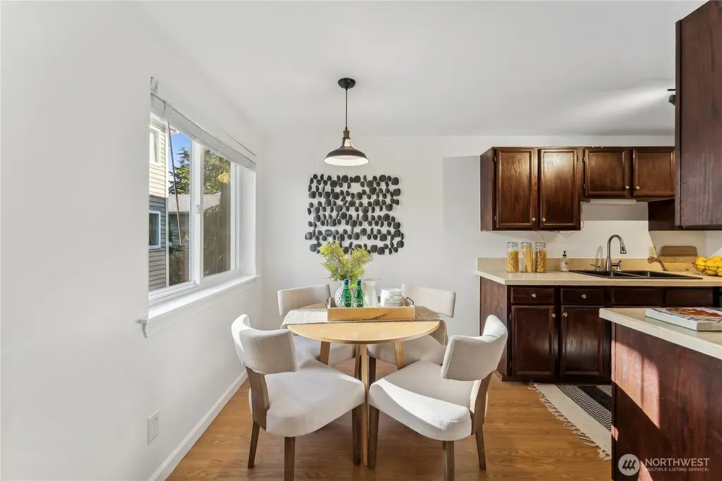 734 N 94th Street Seattle WA 98103