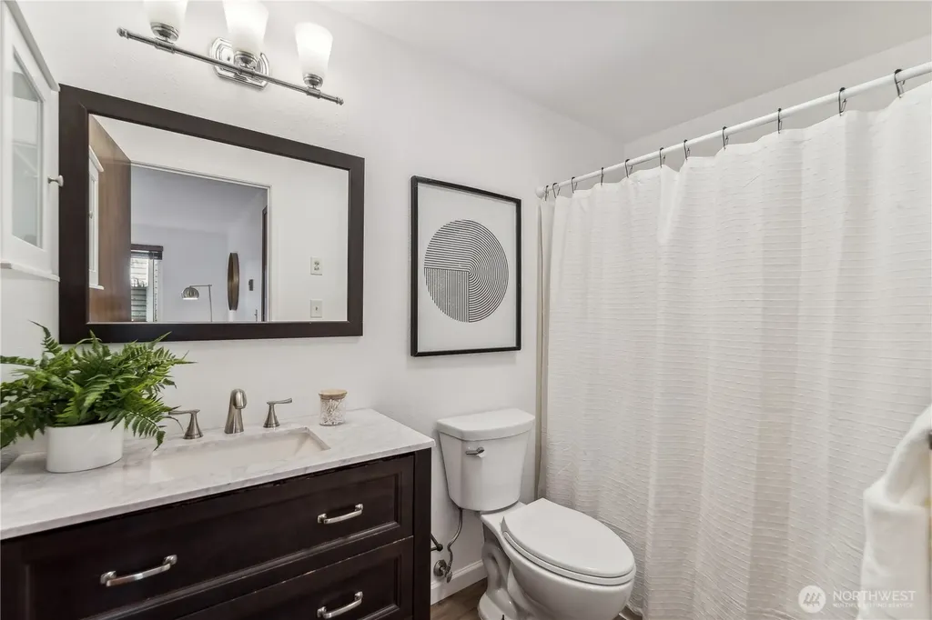 734 N 94th Street Seattle WA 98103