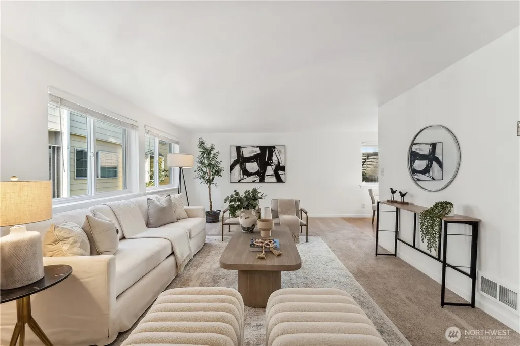 734 N 94th Street Seattle WA 98103