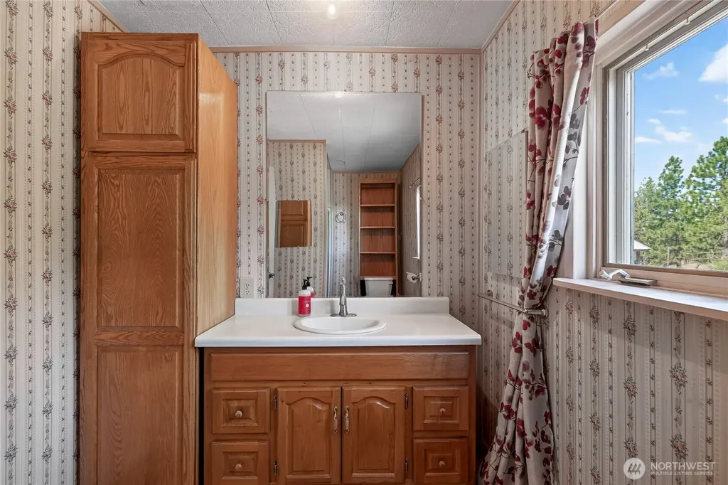 107 Pioneer Lane East Wenatchee WA 98802