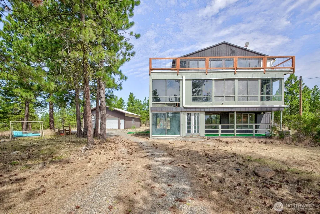 107 Pioneer Lane East Wenatchee WA 98802