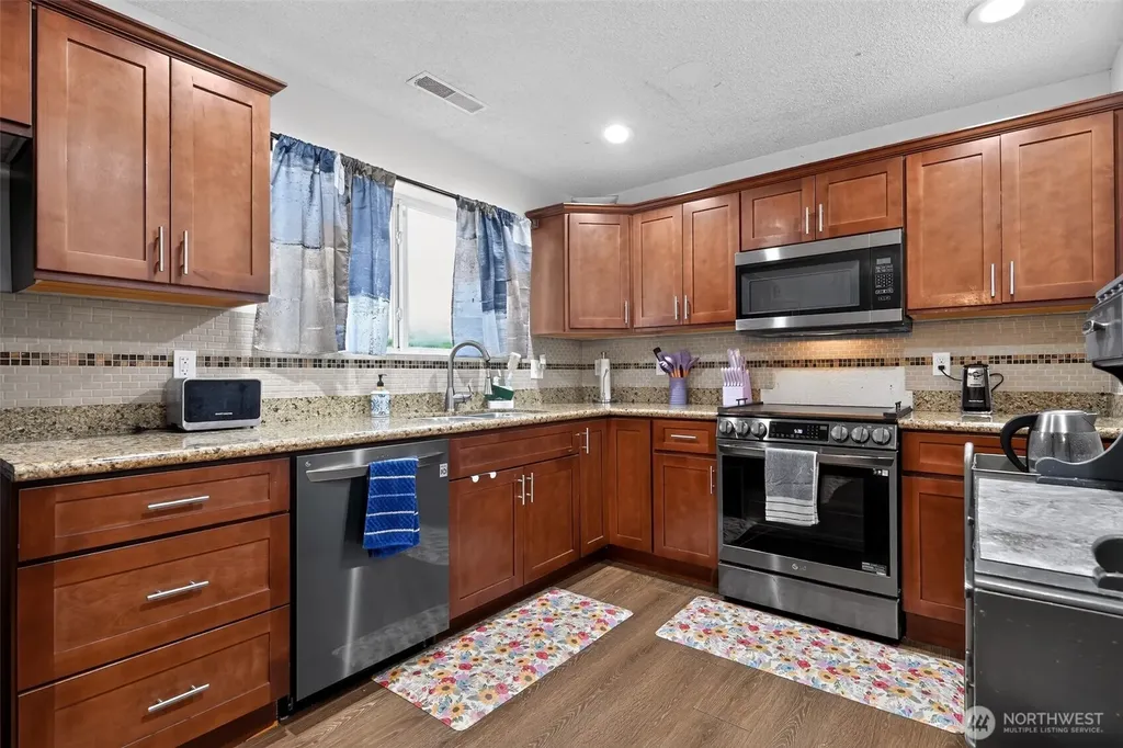 43729 284th Avenue SE Enumclaw WA 98022