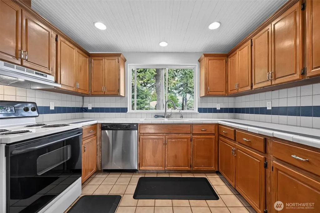 43729 284th Avenue SE Enumclaw WA 98022
