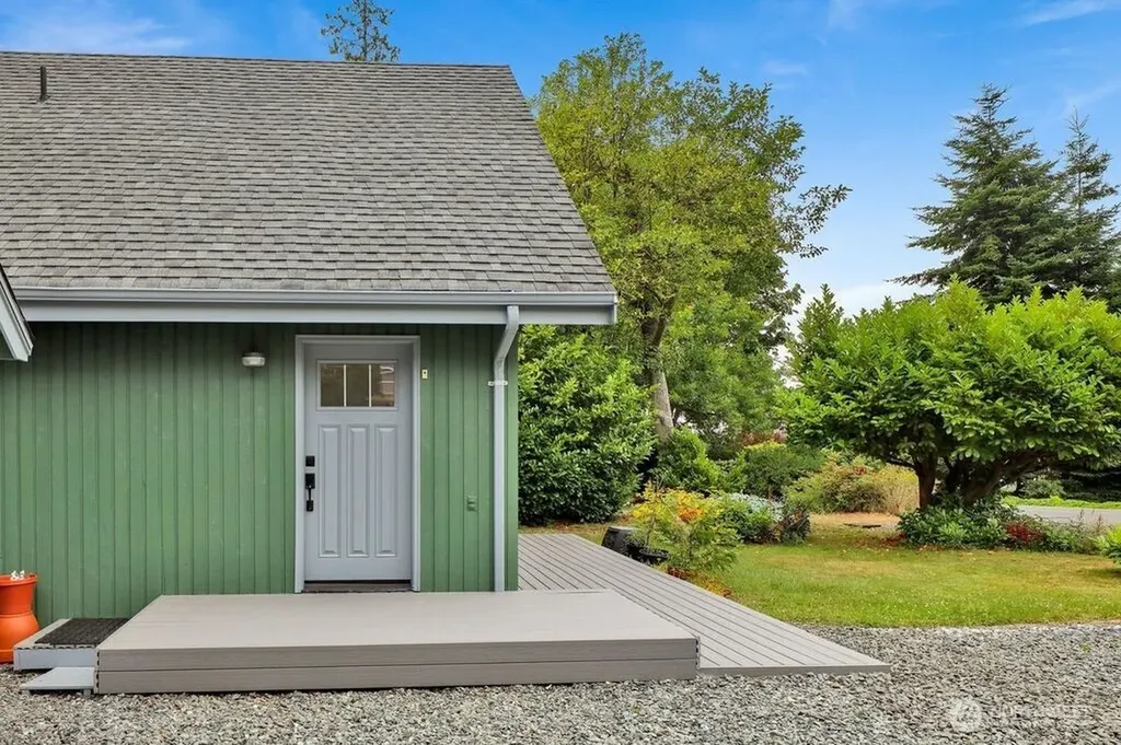 8113 Kitamat Way Blaine WA 98230