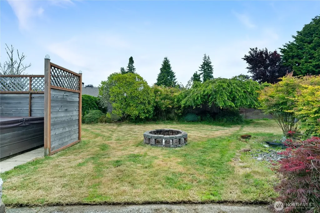 2 Tweed Place Cosmopolis WA 98537