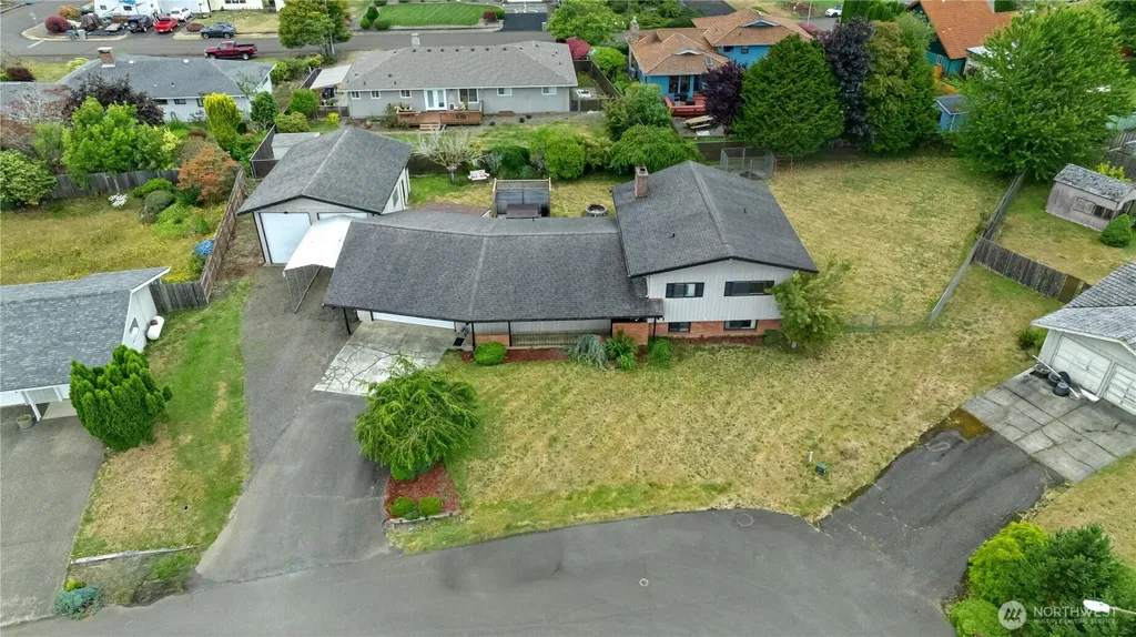 2 Tweed Place Cosmopolis WA 98537